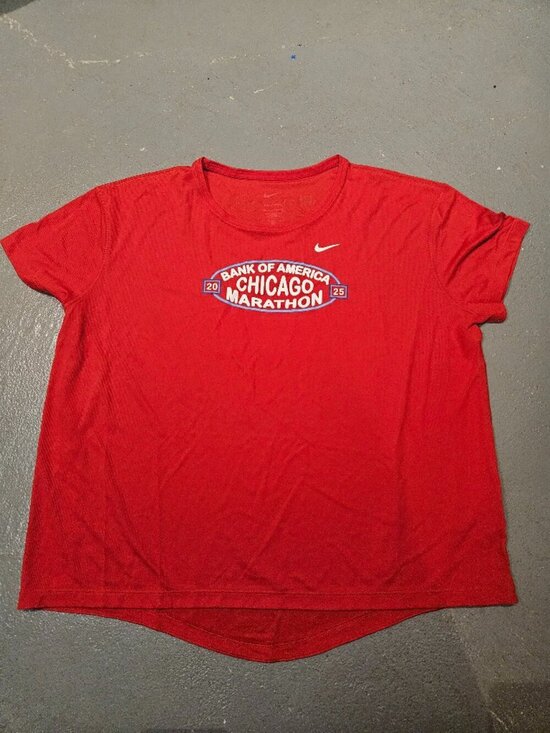 Nike Tops - 2025 Chicago Marathon T-shirt XL